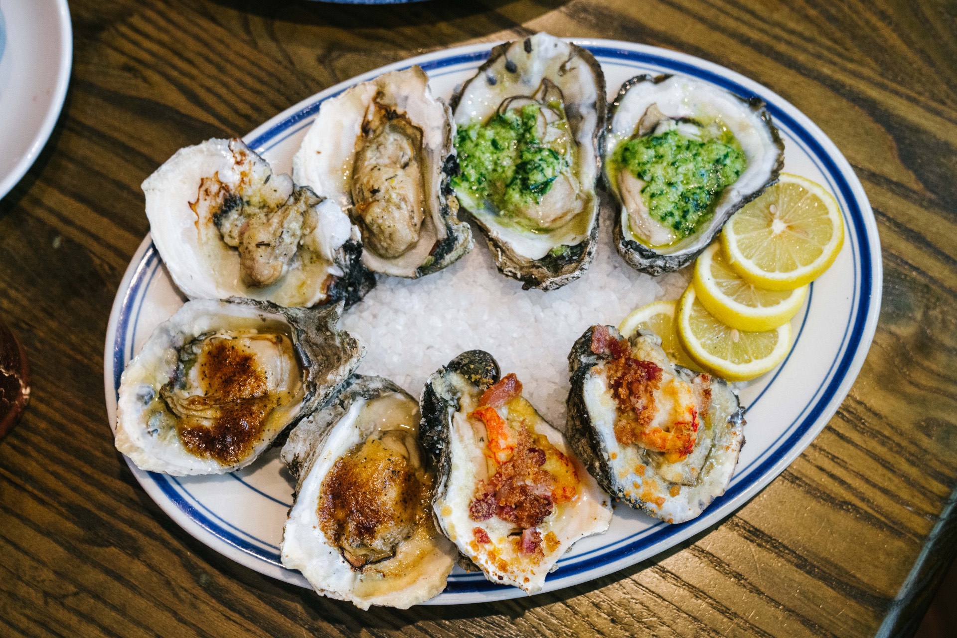 a platter of oysters