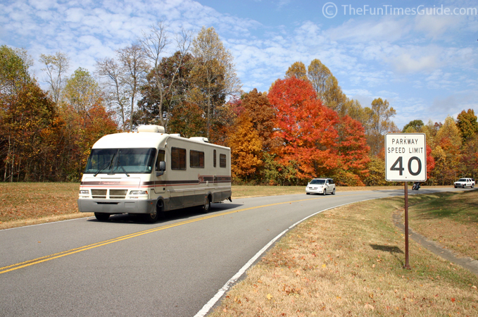rv fall foliage colorful leaves natchez trace 40mph Natchez Trace Parkway